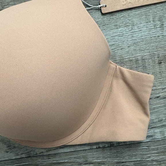 NWT SKIMS Tan Bra 44C - Picture 5 of 8